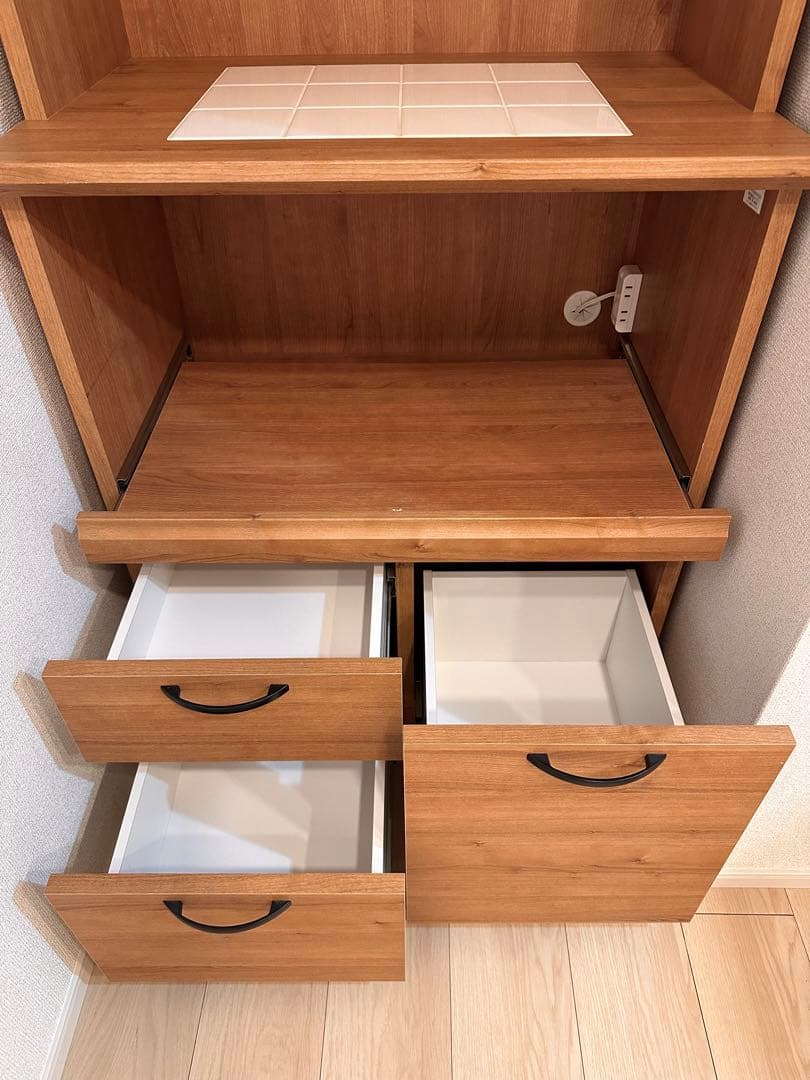 ビーカンパニー　食器棚　キッチンボード