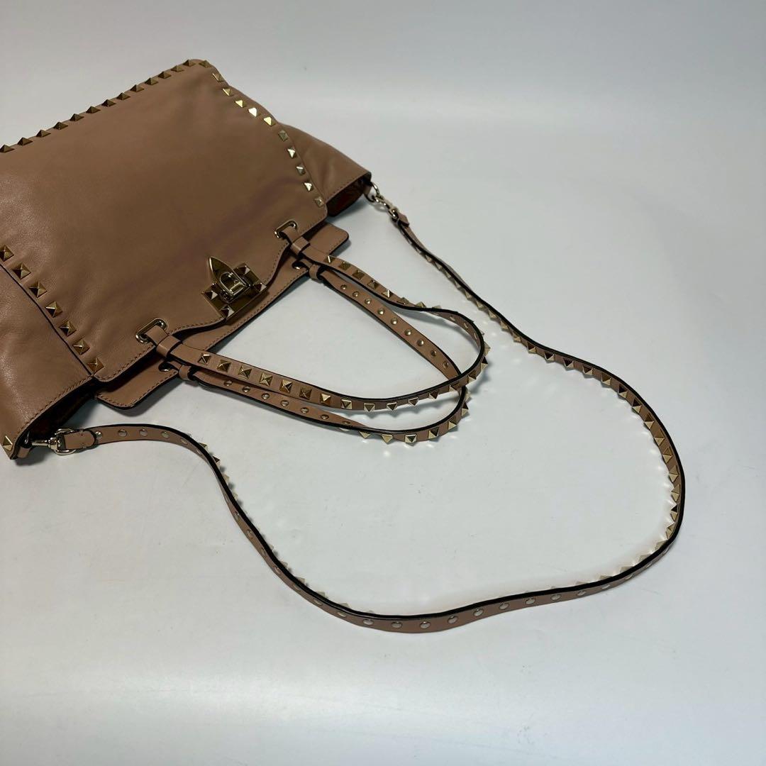 q12【美品】保存袋　領収書付　ヴァレンティノ　ロックスタッズ2wayショルダー