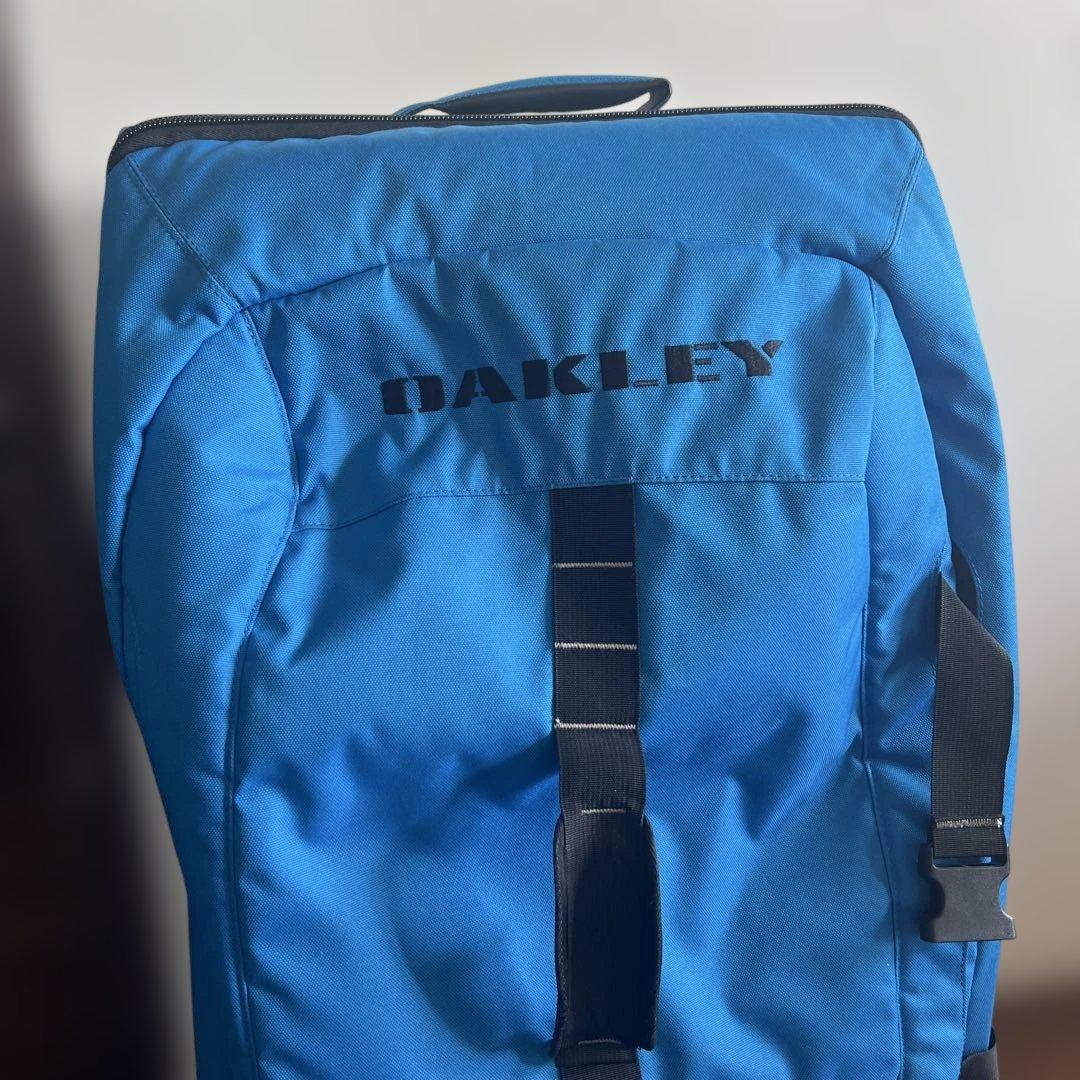 OAKLEY キャリーバッグ　青