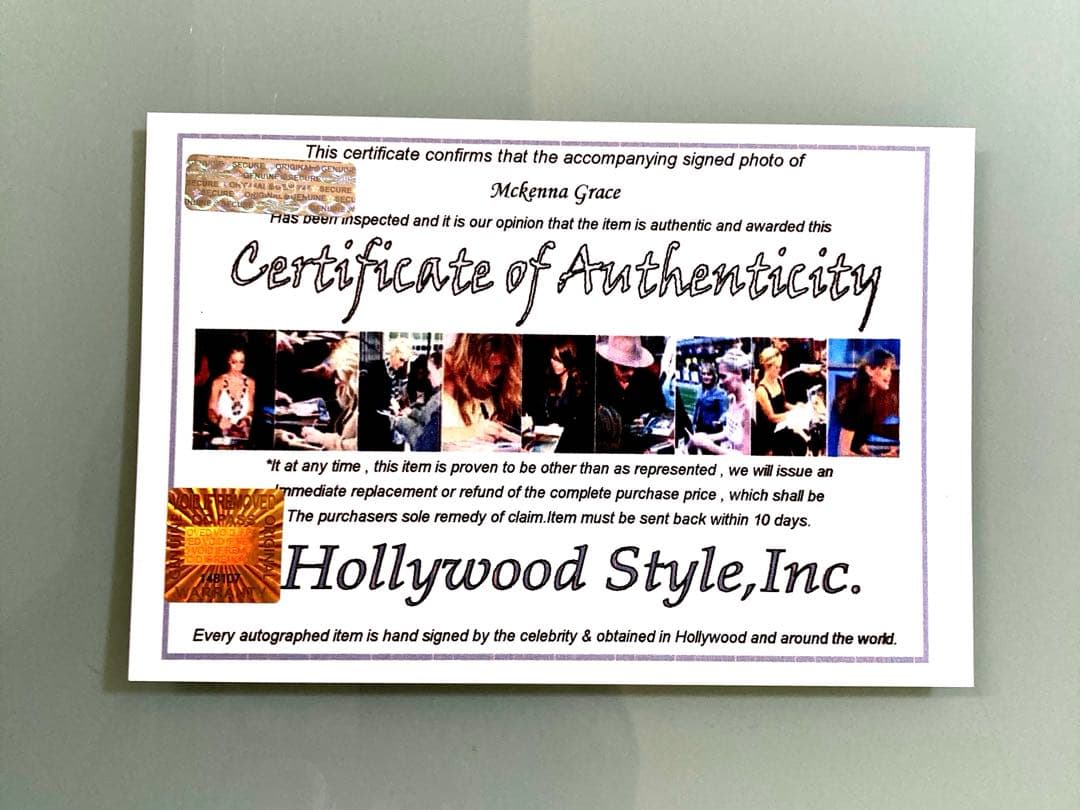 セール中…マッケンナグレイス直筆サイン入り2Lサイズ写真…
