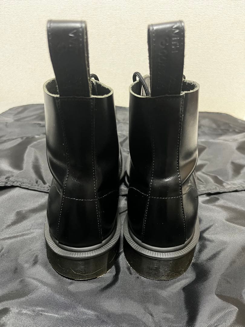 Dr. Martens ドクターマーチン　8ホールブーツ　オールブラック