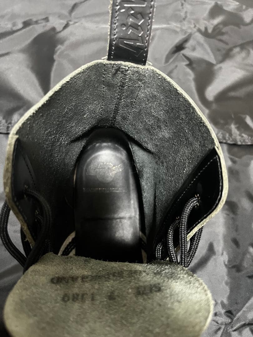 Dr. Martens ドクターマーチン　8ホールブーツ　オールブラック