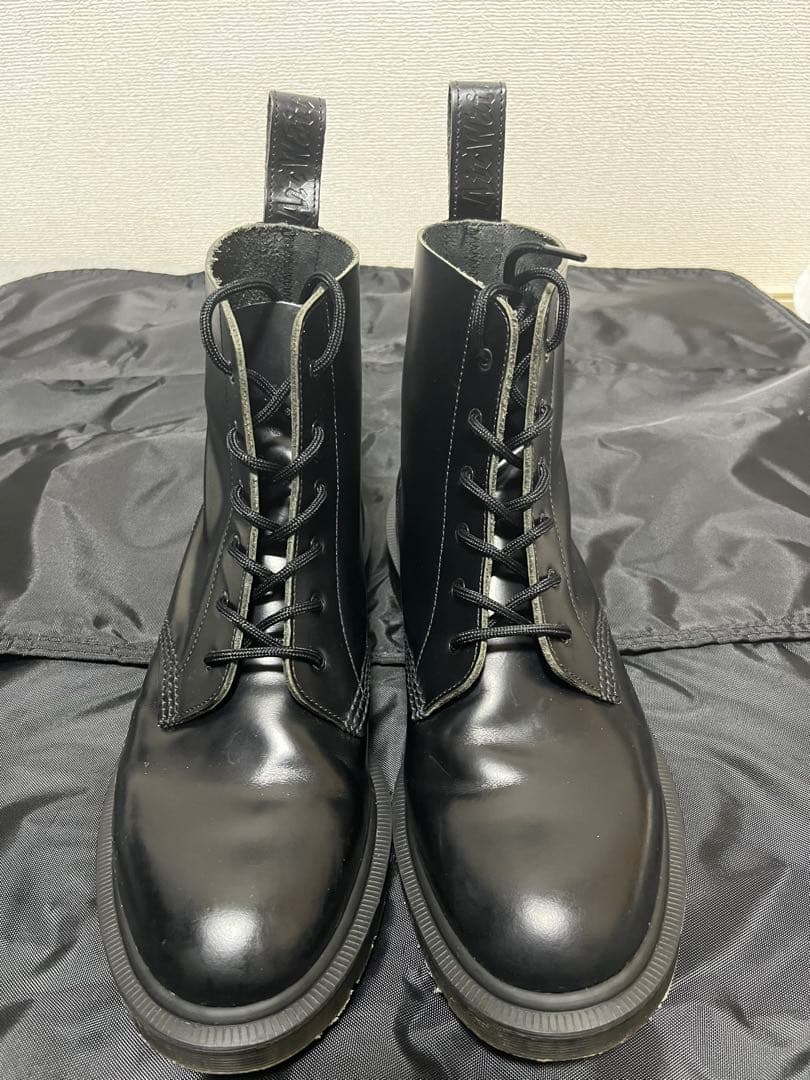 Dr. Martens ドクターマーチン　8ホールブーツ　オールブラック