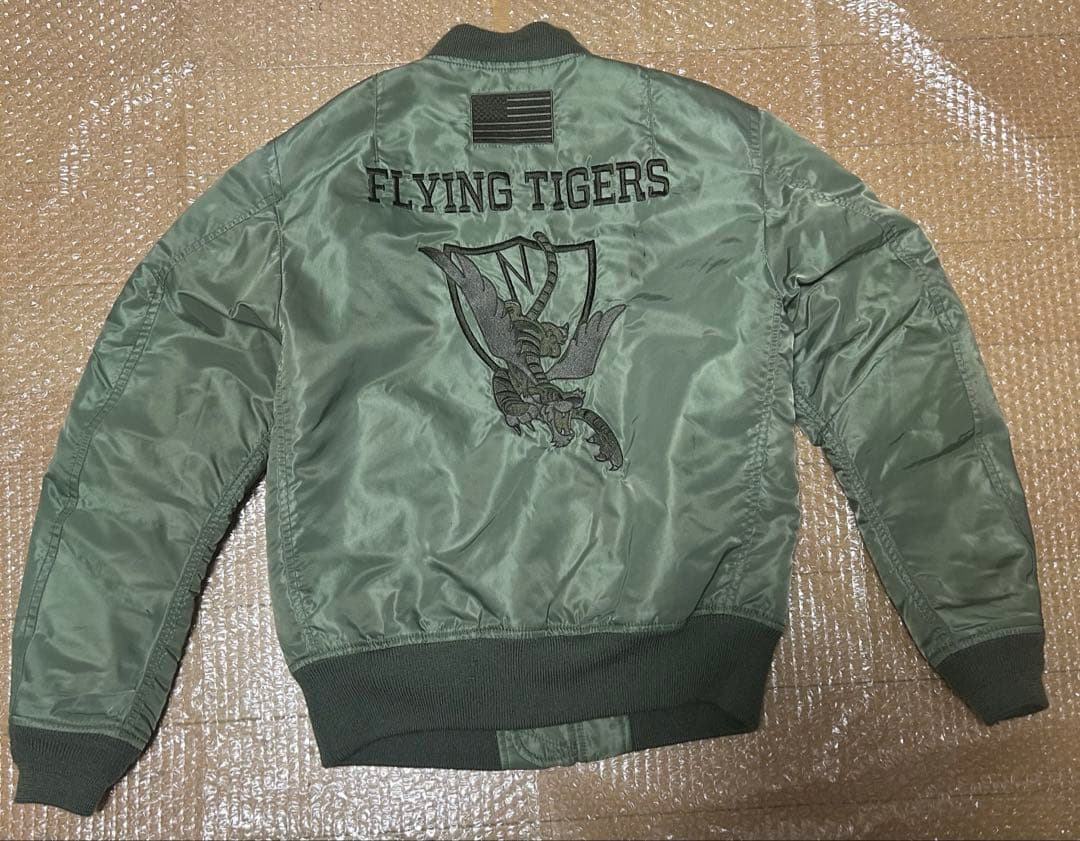 西*様 AVIREX フライングタイガー MA-1ジャケット