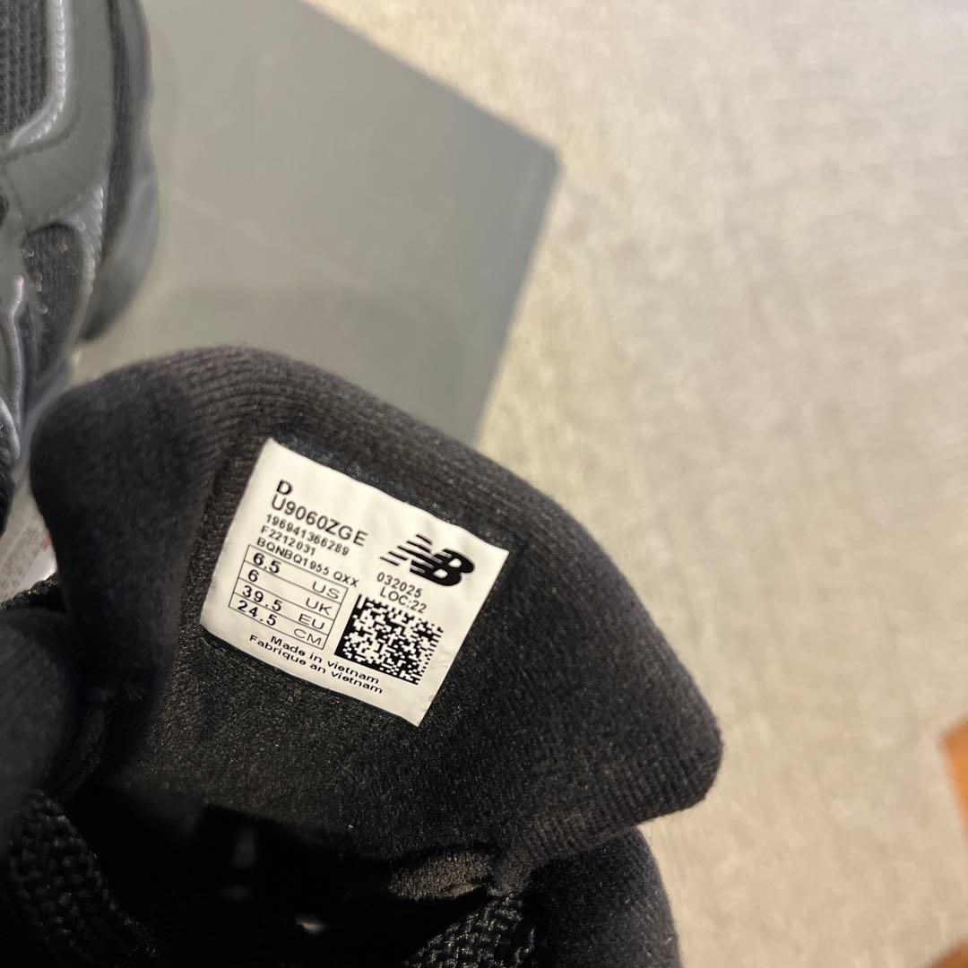 新品未使用　ニューバランスU9060ZGE 黒　24.5