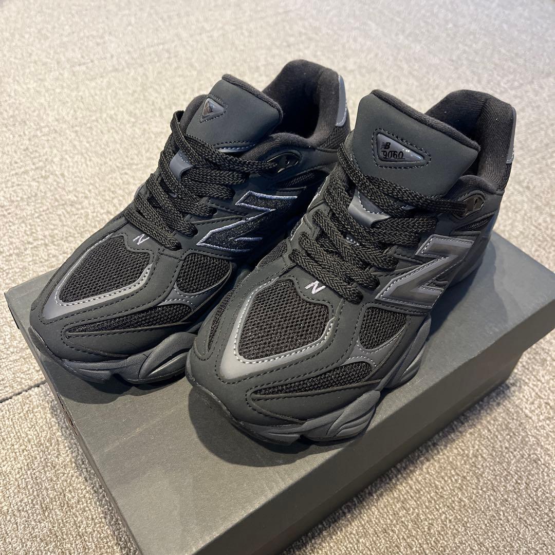 新品未使用　ニューバランスU9060ZGE 黒　24.5