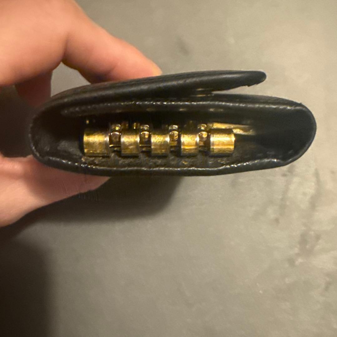 値下げ不可！PRADA ブラック レザー キーケース