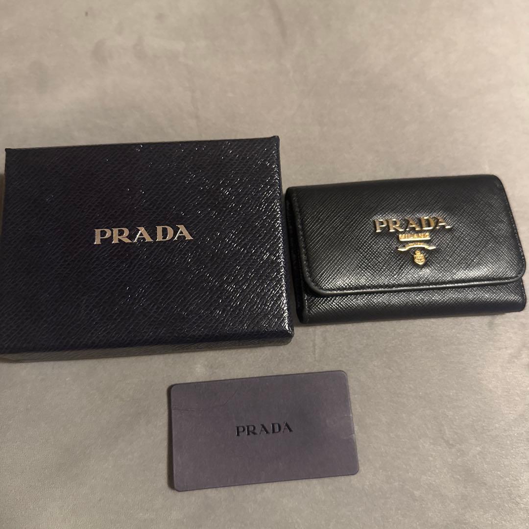 値下げ不可！PRADA ブラック レザー キーケース