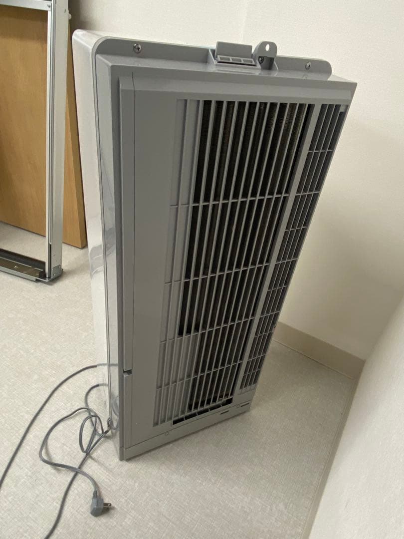 コロナ 窓用エアコン　ウインドエアコン　CW-16A4 工事不要