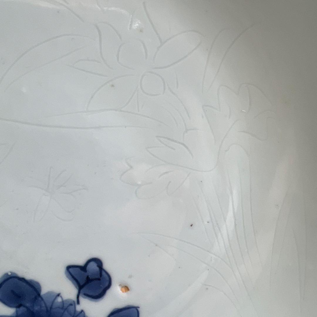 中国明時代　古染付上手陰刻草花図七寸皿直径21.5㎝トヒト東な8-0110☆2F