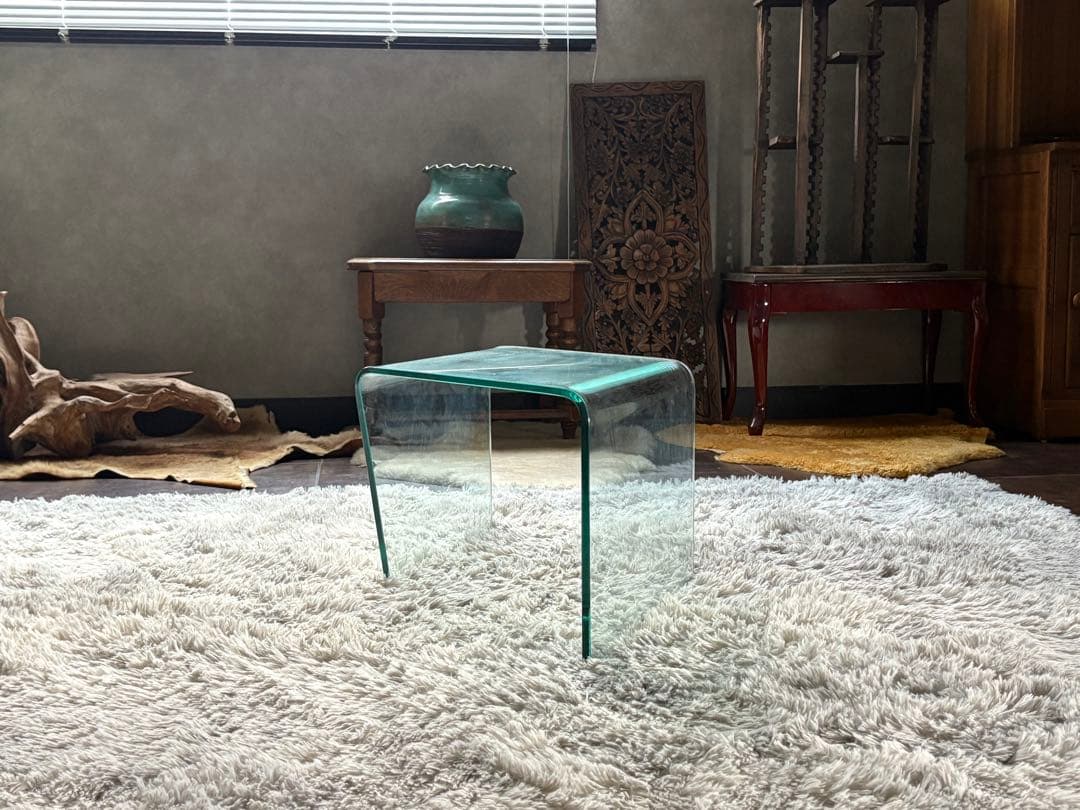 ②ガラステーブル　サイドテーブル　ローテーブル　斜めテーブル　高級家具　IZG