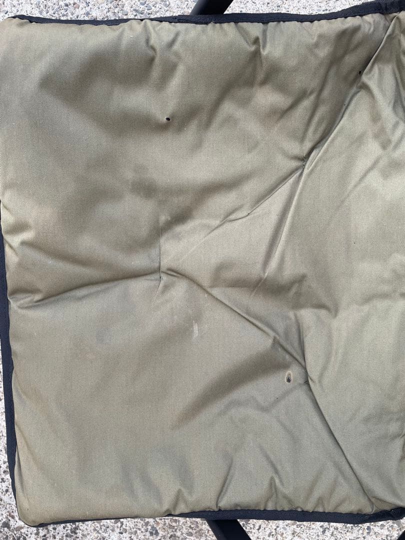 UJack(ユージャック) 難燃 リクライニング ローチェア　サロン限定色カーキ