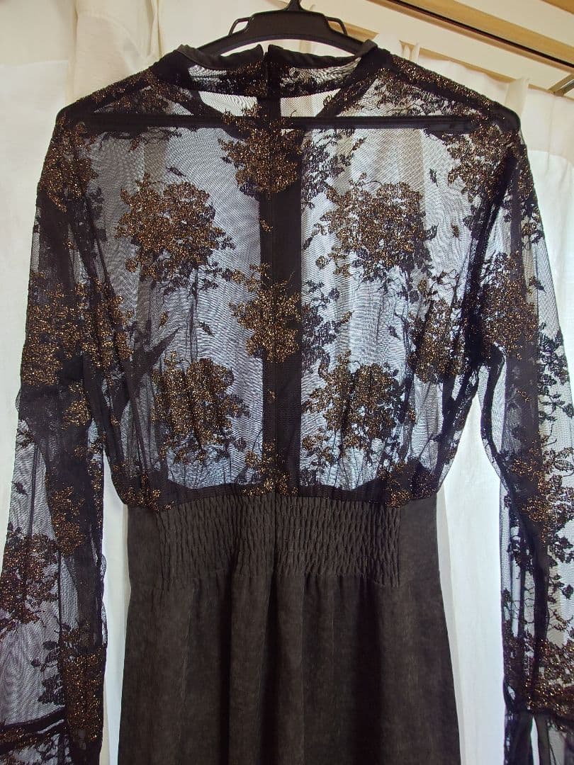 アメリ・ヴィンテージ　エレガントなブラックパーティードレス