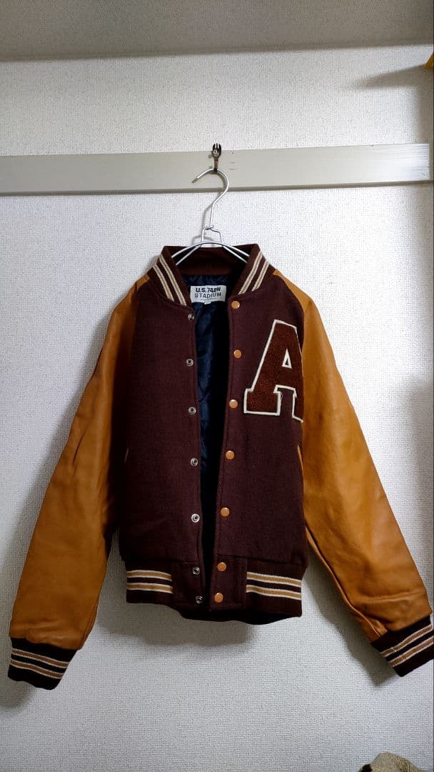 レア!ヴィンテージ!ゴールデンレトリバー スタジャン アワード レザー