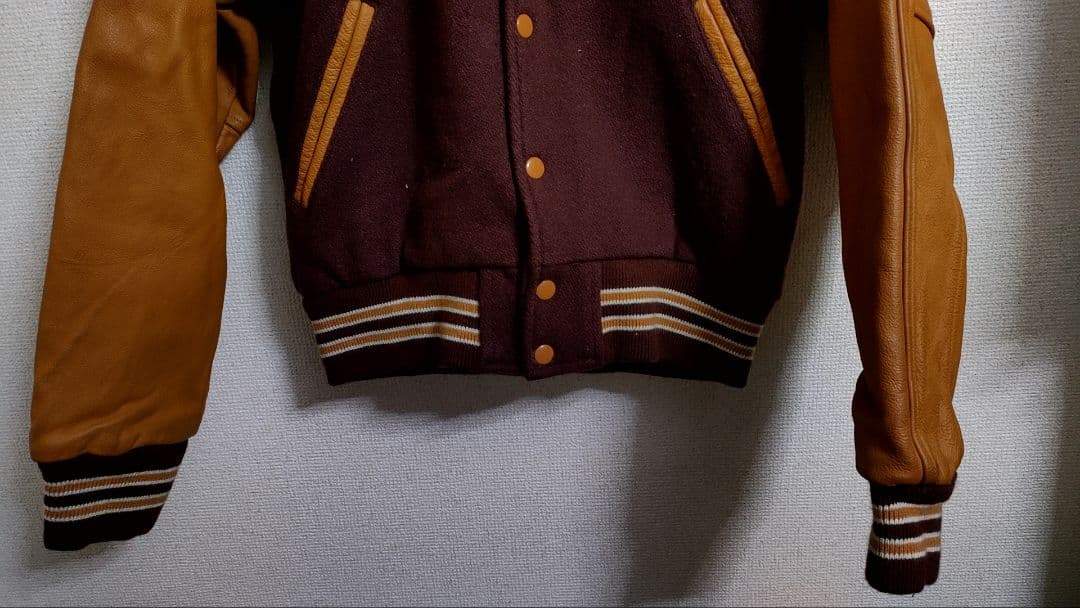 レア!ヴィンテージ!ゴールデンレトリバー スタジャン アワード レザー