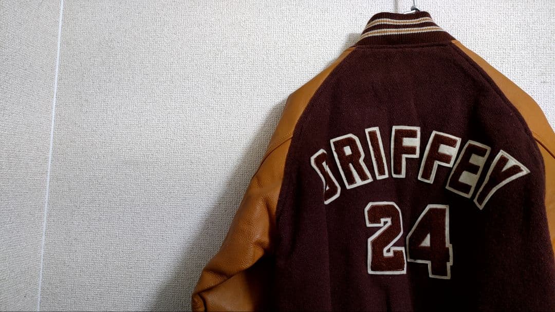 レア!ヴィンテージ!ゴールデンレトリバー スタジャン アワード レザー