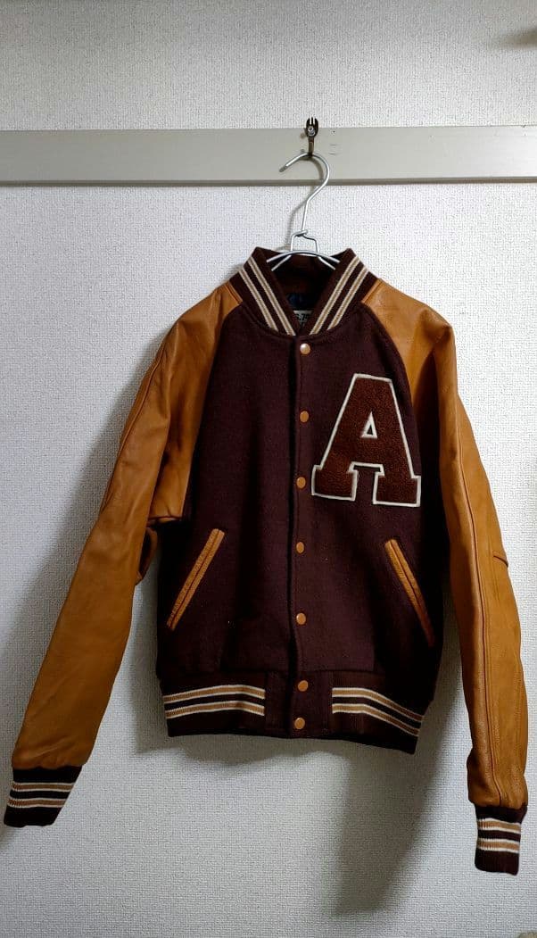 レア!ヴィンテージ!ゴールデンレトリバー スタジャン アワード レザー