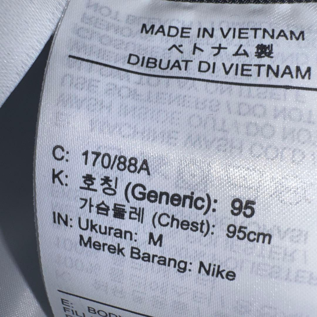 ナイキ スウッシュ ボンバー ジャケット　黒　M