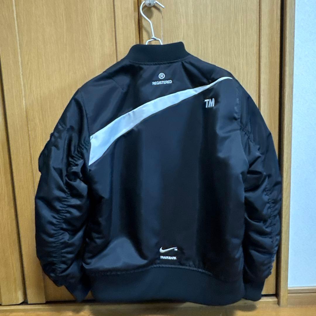 ナイキ スウッシュ ボンバー ジャケット　黒　M