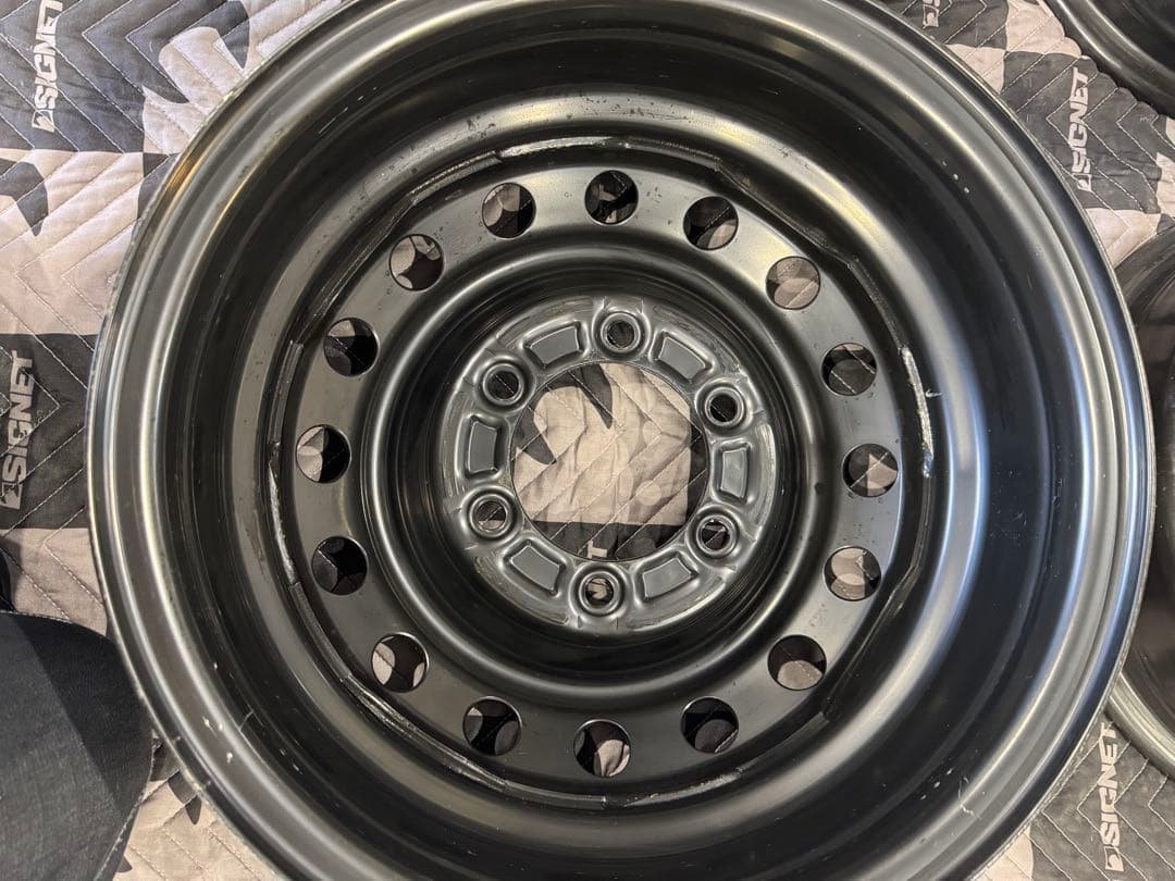 限定モデルハイエース50周年 15インチノーマルホイールキャップ　新車外し