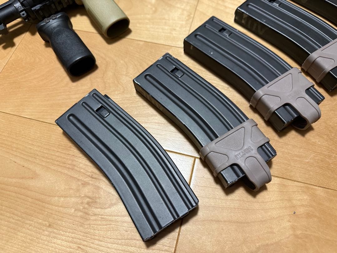 東京マルイ m4 cqb-r 次世代電動ガン マガジン5本付き