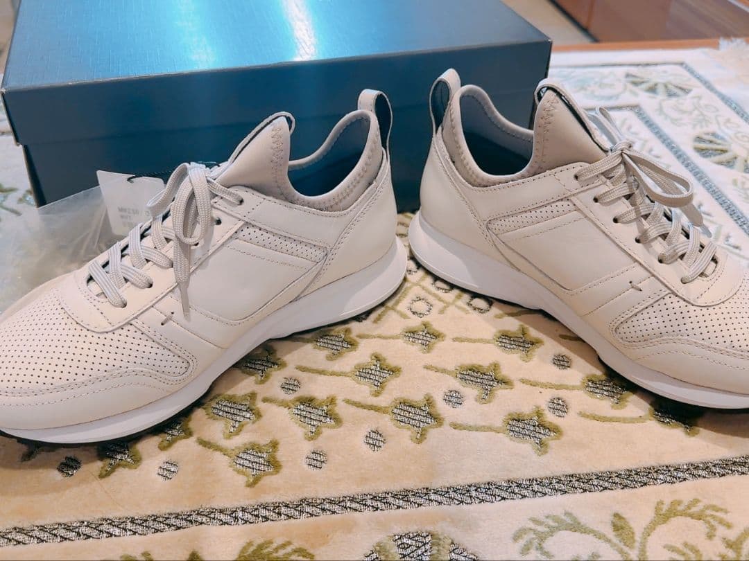 【新品未使用】ミズノ　マドラス　コラボ　 スニーカー 24cm