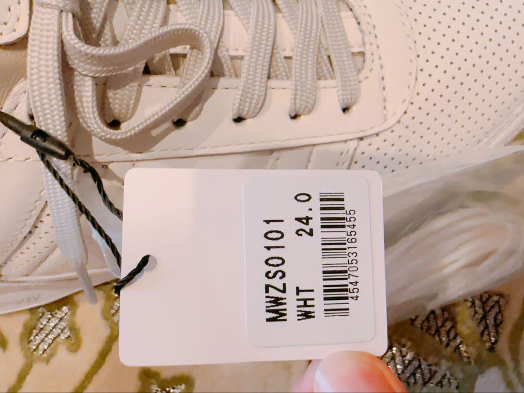 【新品未使用】ミズノ　マドラス　コラボ　 スニーカー 24cm