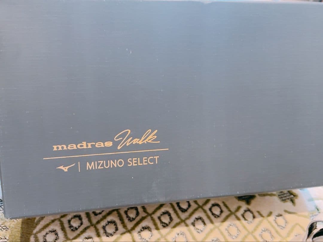【新品未使用】ミズノ　マドラス　コラボ　 スニーカー 24cm