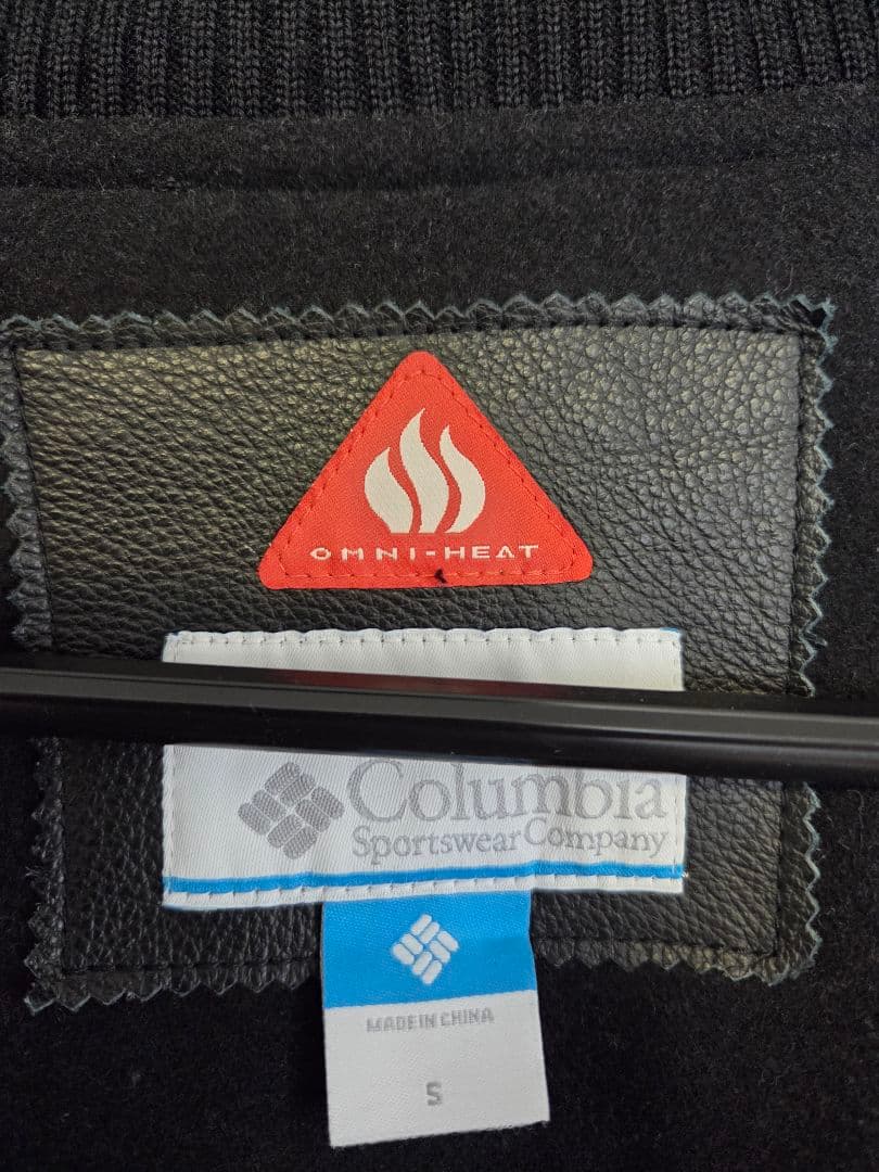 Columbia スタジャン ブラック　美品