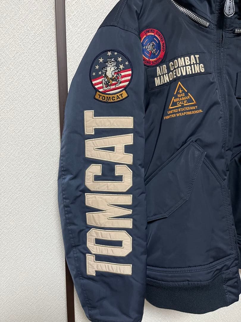 AVIREX TOP GUN TOM CAT フライトジャケット　サーモライト