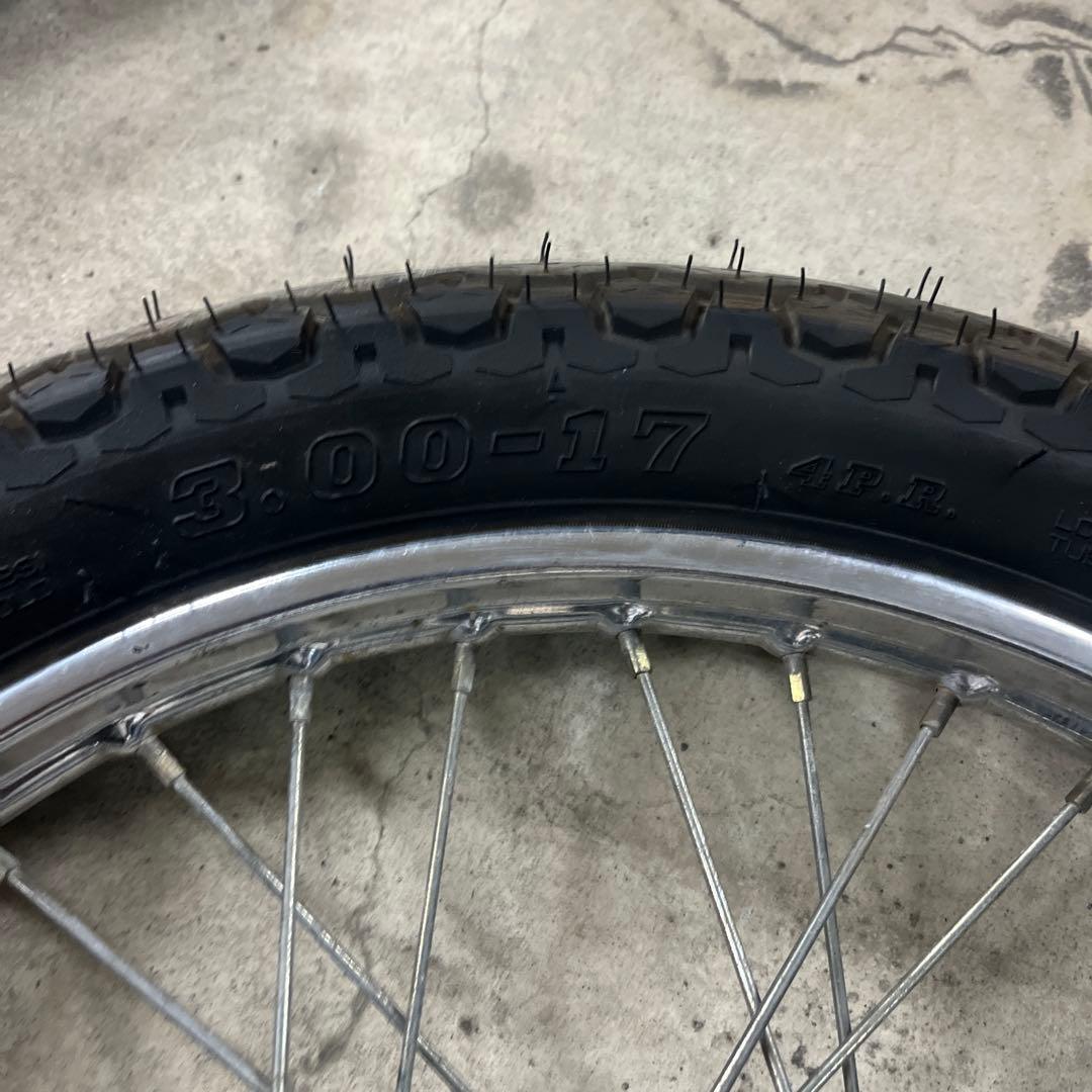 c50カブ前後17インチホイール、タイヤセットタイヤはヒゲつき