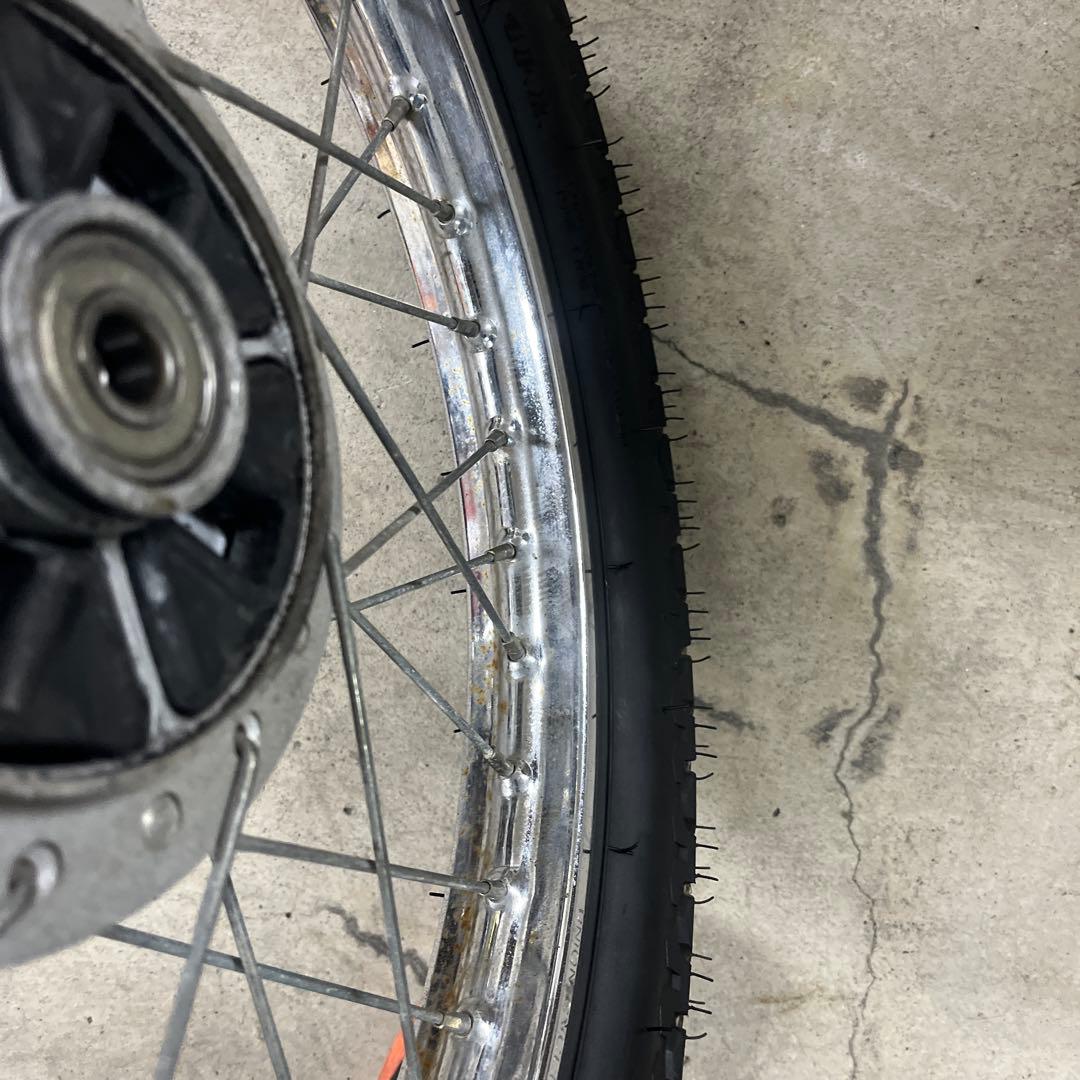 c50カブ前後17インチホイール、タイヤセットタイヤはヒゲつき