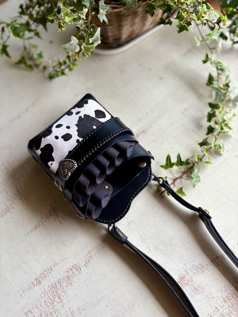 ♧Jasmine♧プロフィール必読 牛革ブラック、ハラコカウのシザーケース