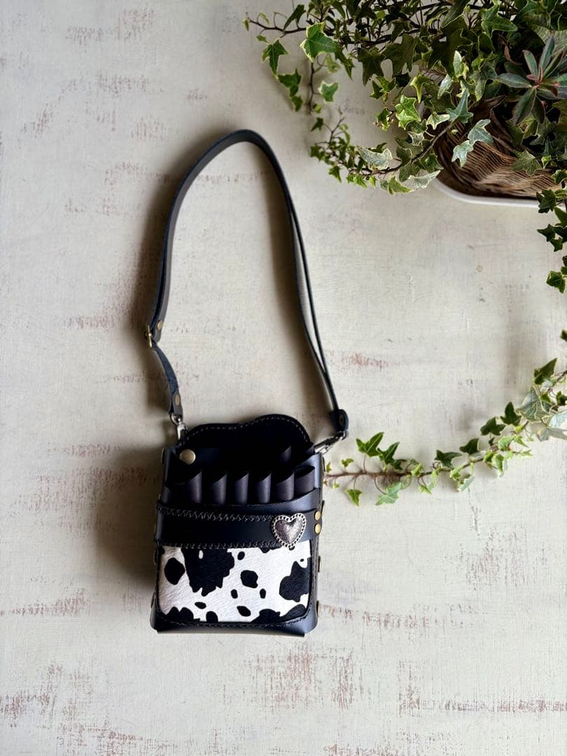 ♧Jasmine♧プロフィール必読 牛革ブラック、ハラコカウのシザーケース