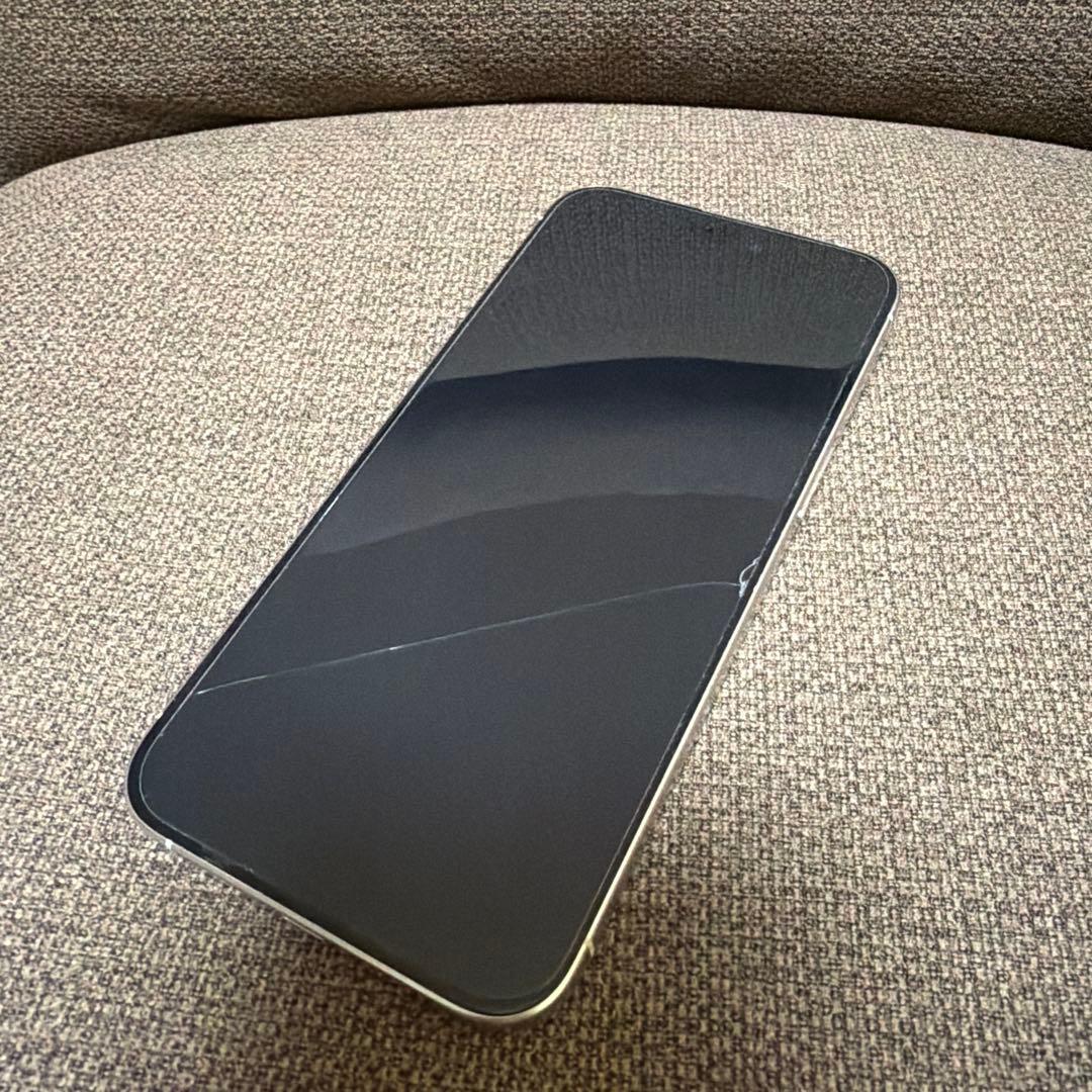 Apple iPhone 15Pro Max 521GB本体　超美品　ホワイト