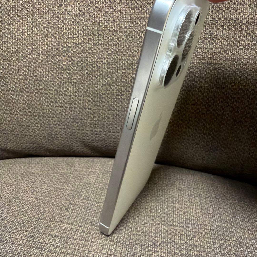 Apple iPhone 15Pro Max 521GB本体　超美品　ホワイト