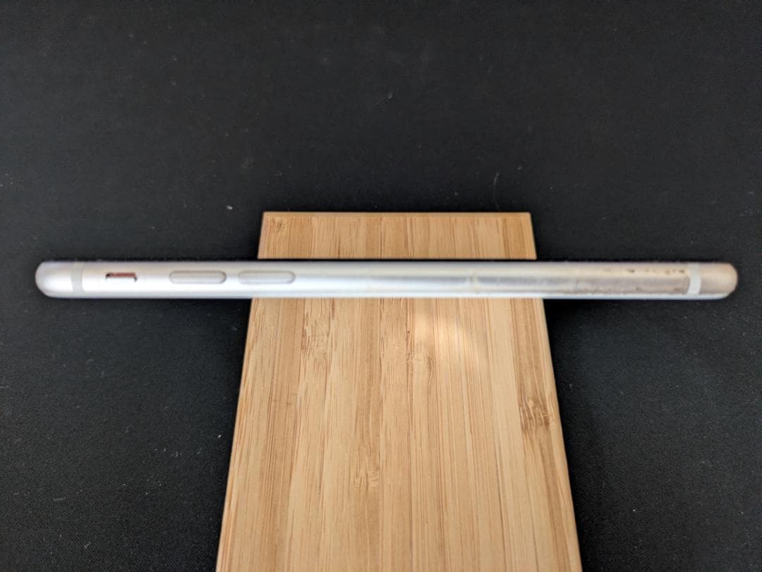 iPhone SE （第3世代）64GB SIMフリー ホワイト