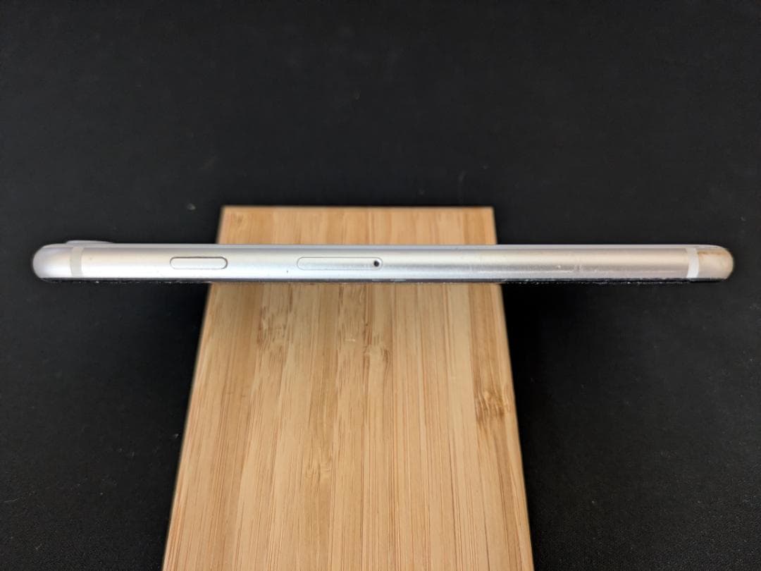 iPhone SE （第3世代）64GB SIMフリー ホワイト