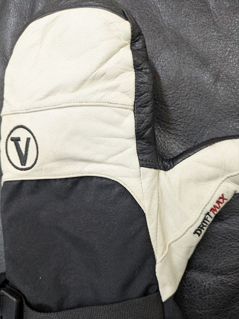 VICROY　ビクロイグローブ 黒/白