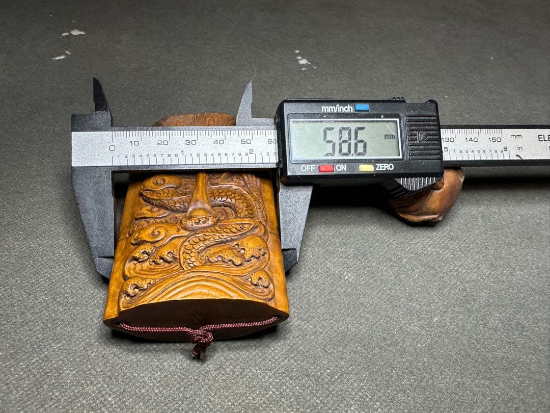 印籠　根付　木彫り　置物　古美術品　 細密細工　骨董　アンティーク　彫刻 工芸品