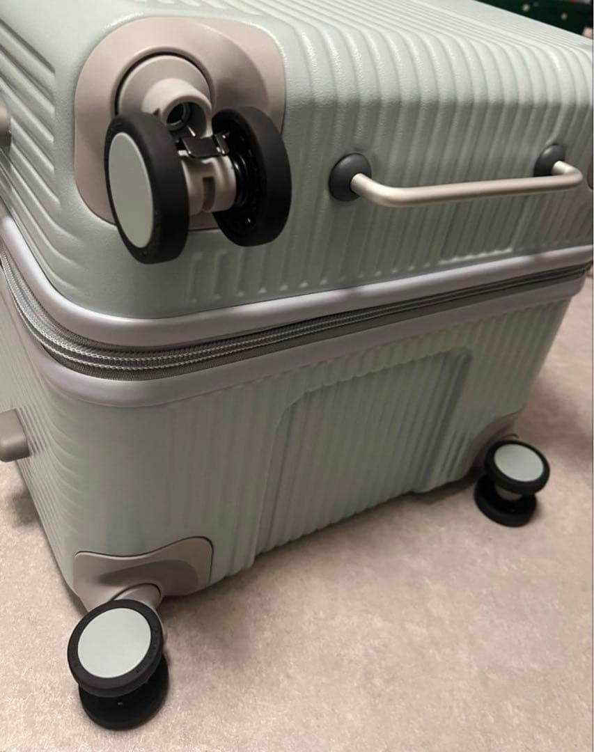 【新品未使用】イノベーター スーツケース Lサイズ　92L ペールブルー