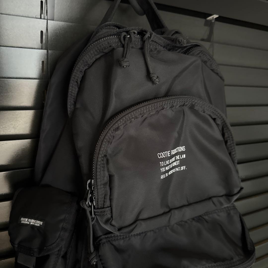 COOTIE ブラックナイロンリュック 多ポケット