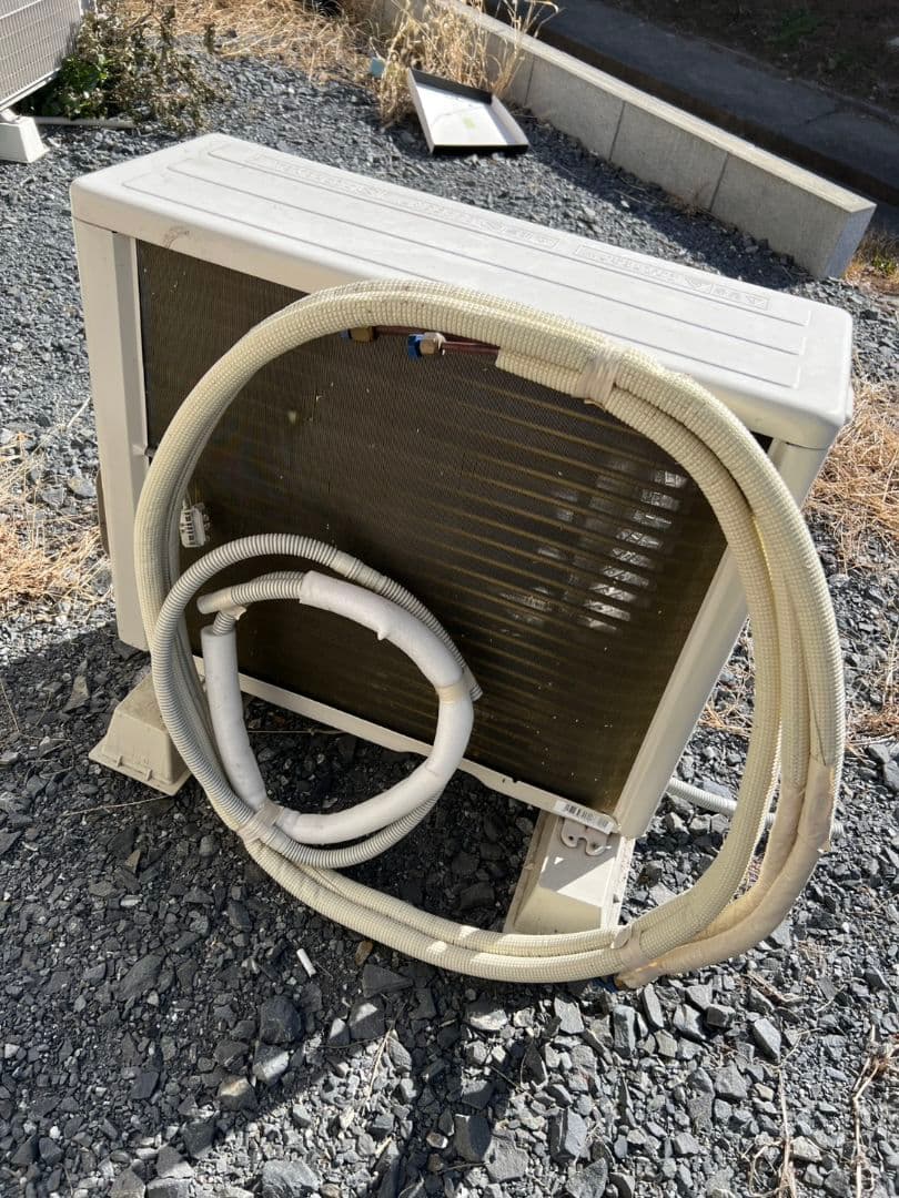 s*d様 2022年製 RAS-J221M(W) エアコン本体