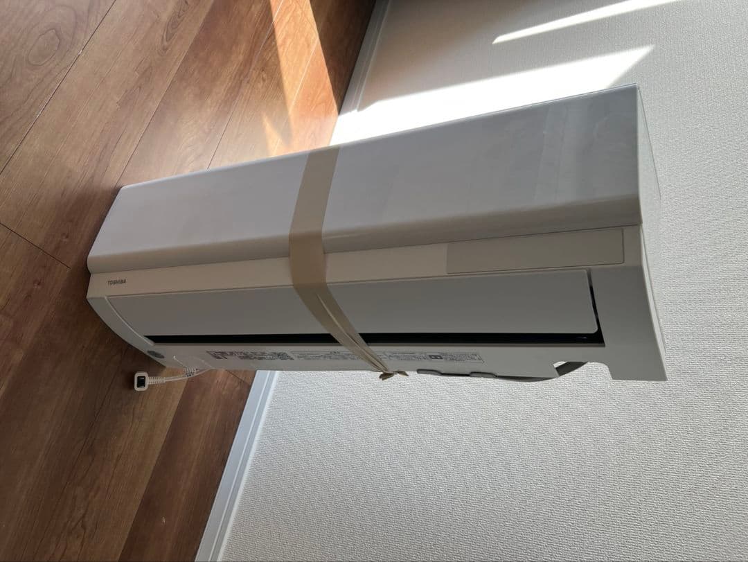 s*d様 2022年製 RAS-J221M(W) エアコン本体