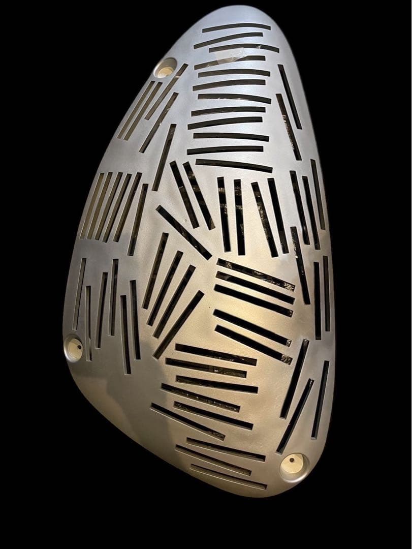 guzzini グッチーニイタリア製「Enzo Calabrese」の作品。