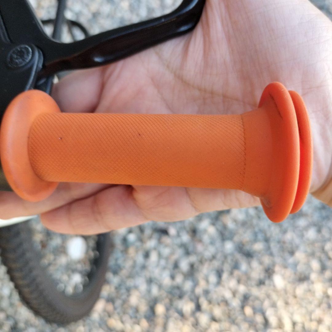 【岐阜県　手渡し】ヨツバサイクル　22インチ　子供用自転車