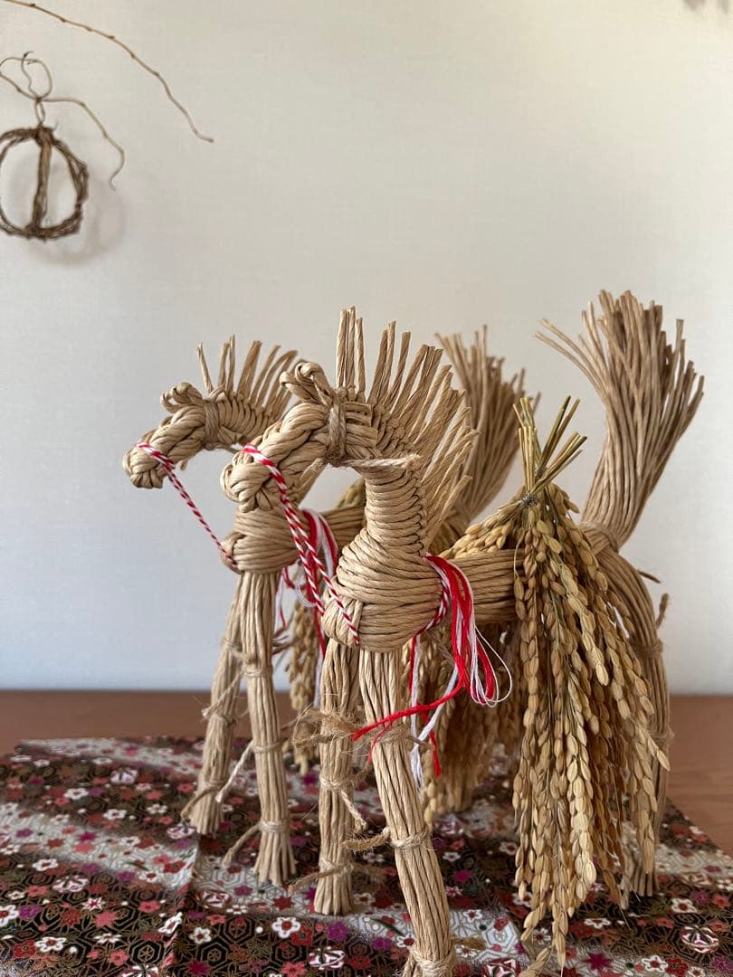 正月　インテリア装飾　しめ縄　亀　縁起　正月飾り　干支　藁馬