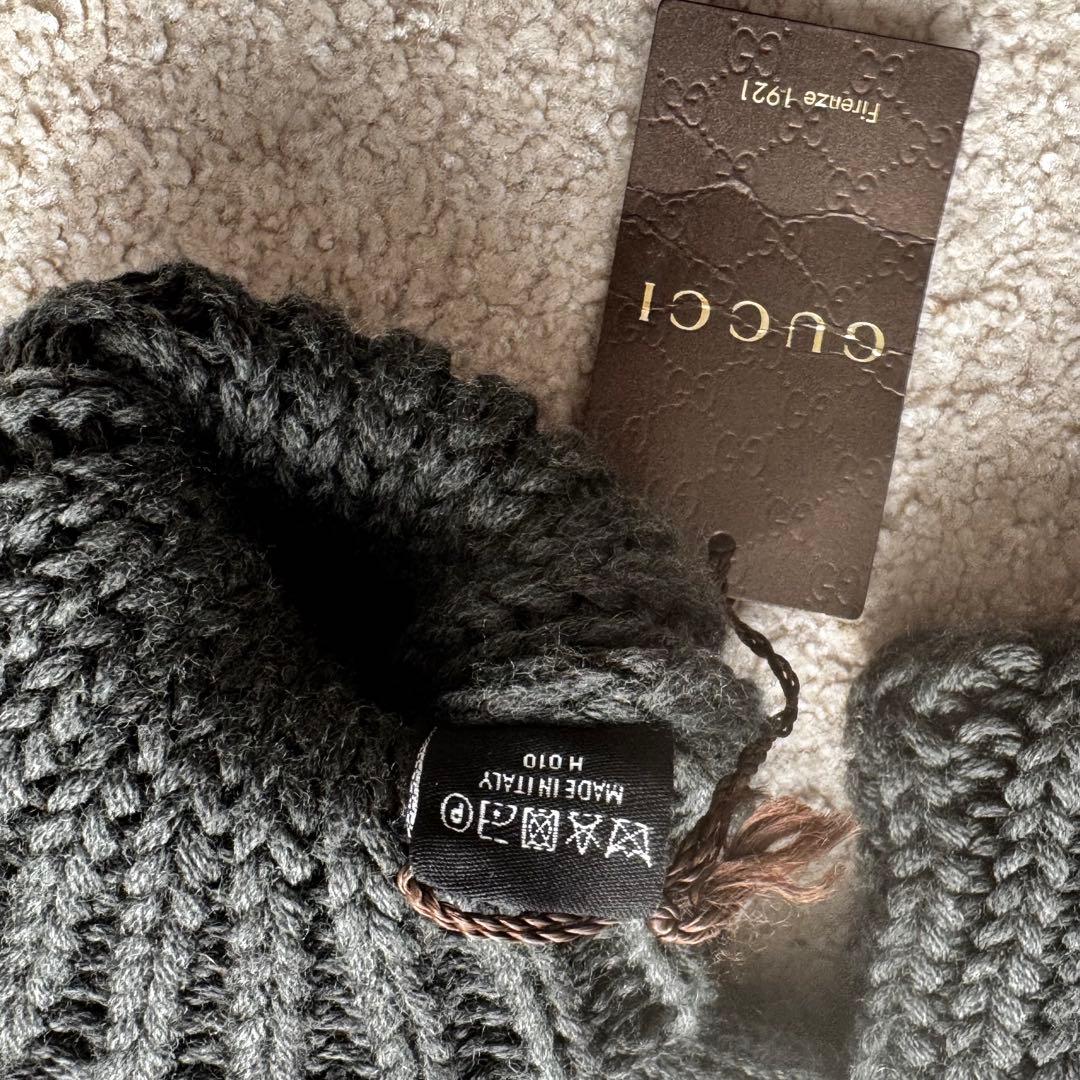 （未使用）柔らかな雰囲気を出す、GUCCI ダークグレー 手袋