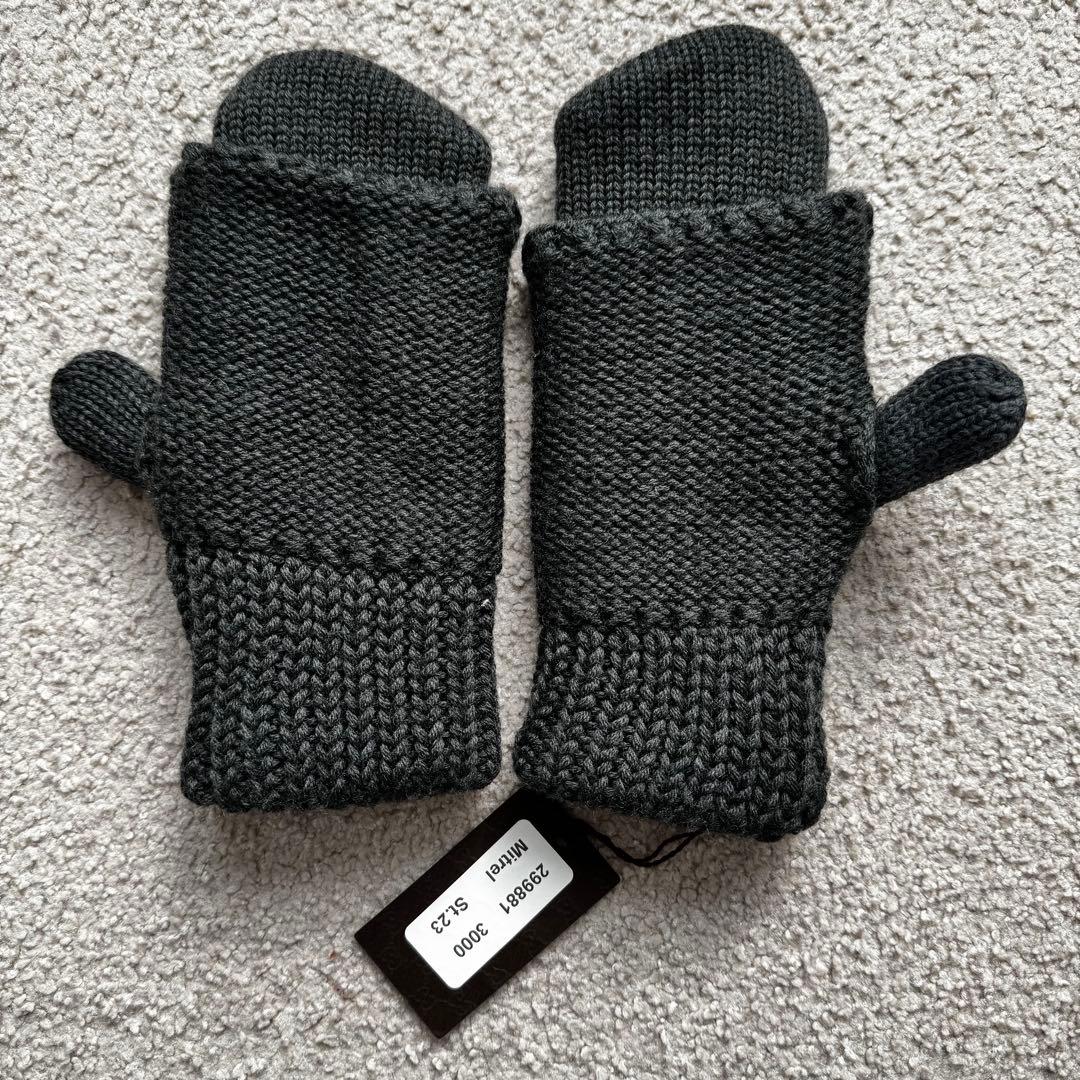 （未使用）柔らかな雰囲気を出す、GUCCI ダークグレー 手袋
