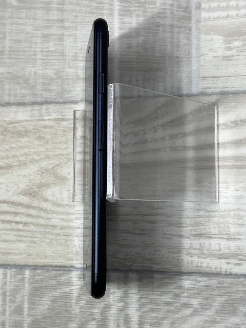 Apple iPhoneSE MX9R2J/A （第二世代）64GB ブラック